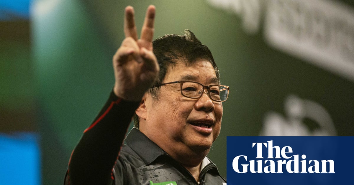 Paul Lim, 71, becomes oldest player to win match at PDC World Championship