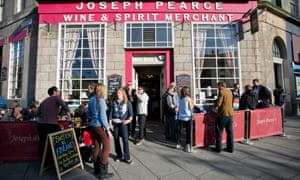 Drinkers outside the Joseph Pearce pub, Edinburgh