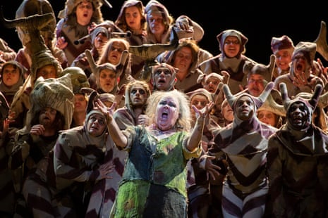 Jamie Barton as Azucena, and chorus, in Il trovatore at the Royal Opera House.