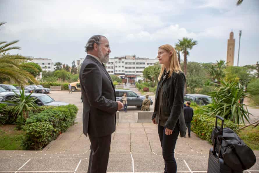 Mandy Patinkin as Saul Berenson and Claire Danes as Carrie Mathison in season eight of Homeland.