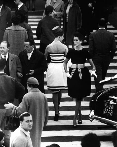 Simone Daillencourt and Nina Devos model for Italian designer Roberto Capucci in Rome’s Piazza di Spagna in 1960. 
