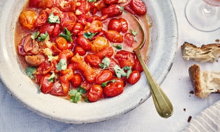 Red pepper and tomato salad