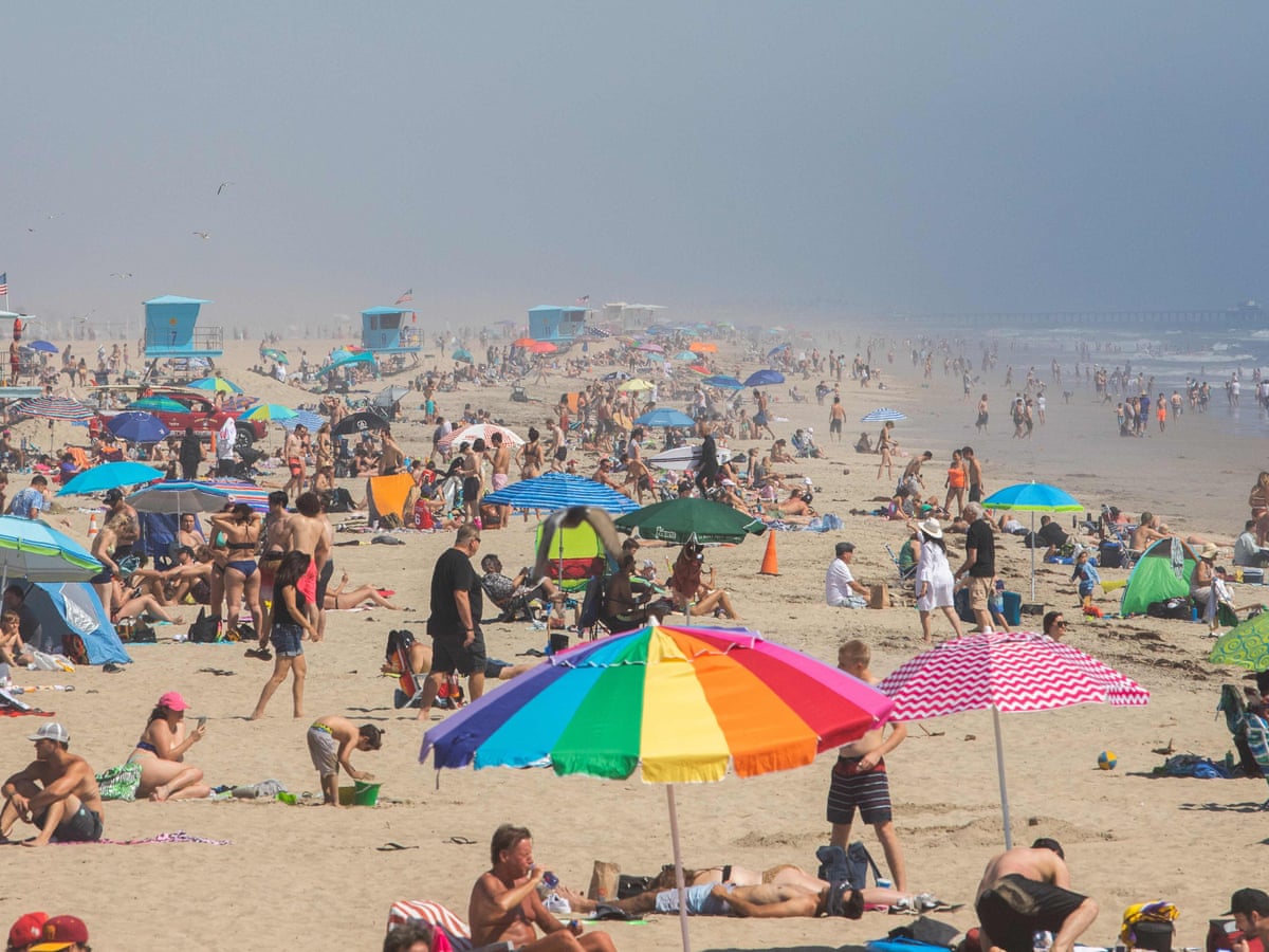 Thousands Of People Pack California Beaches Despite Coronavirus