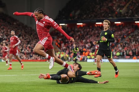 Liverpool's Rio Ngumoha in action against Atlético Madrid