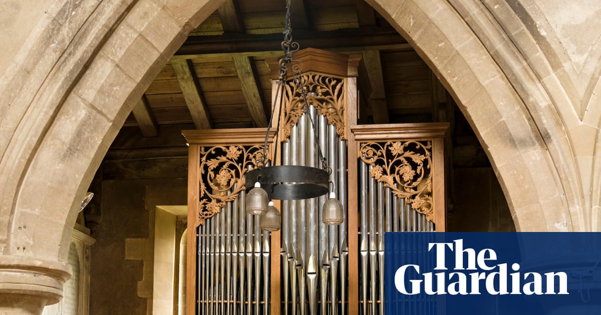 Organ-tuning books in English churches provide notes on a warming climate
