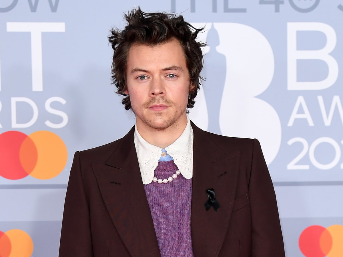 Harry Styles Wore A Dress On The Cover Of Vogue And Us Rightwingers Lost It Life And Style The Guardian