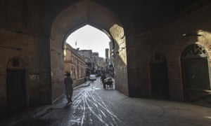 Coronavirus live news: Wuhan risk remains high, says party chief, as Trump blasts states 5 People walk in the surrounds of Lahore’s closed historical wall city market after Pakisan’s government imposed nationwide lockdown against the spread of the coronavirus .