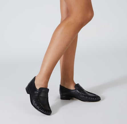 A model wearing Toby Bianco Gatsby Loafer