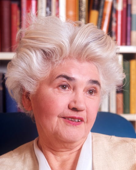 Jennie Lee portrait with books in the background