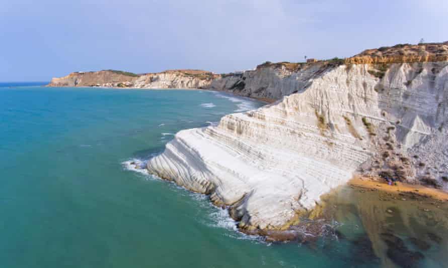 The Scala dei Turchi cliffs before they were defaced, overlooking the Mediterranean sea.