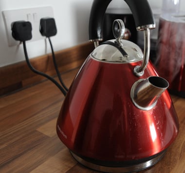 Kettle boiling with steam