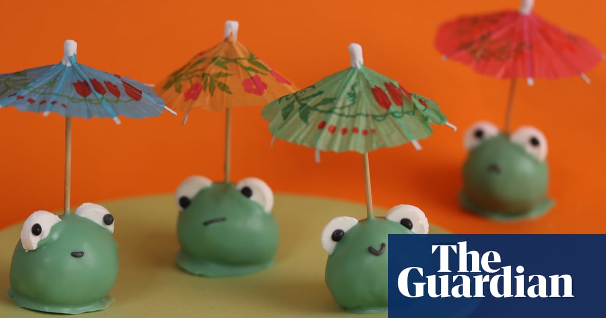 Kim-Joy's recipe for lemon and matcha cake pop frogs