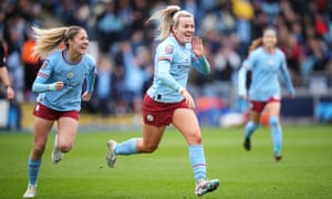MManchester City's Lauren Hemp celebrates scoring to make it 2-0 during the FA Women's Super League match between Manchester City and Chelsea at The Academy Stadium on March 26, 2023 in Manchester, England. (Photo by Tom Flathers/Manchester City FC via Getty Images)