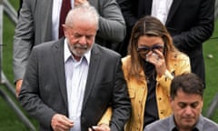Luiz Inácio Lula da Silva, accompanied by his wife, Rosângela, attends the wake for Pelé