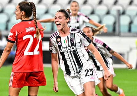 Cecilia Salvai of Juventus celebrates after scoring against Benfica