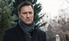 Aaron Eckhart.