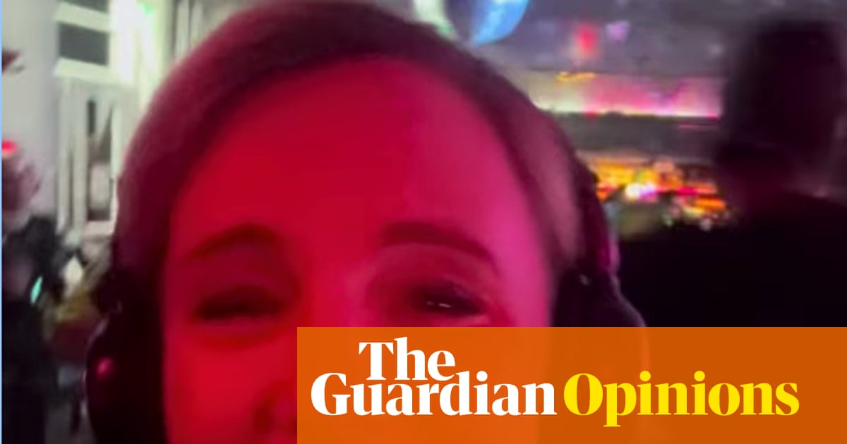 When I get abused just for dancing, it shows how far hatred of politicians has gone | Stella Creasy