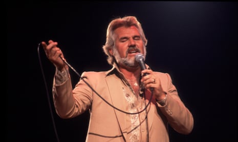 Kenny Rogers performing at the Rosemont Horizon in Rosemont, Illinois, US in July 1981. 