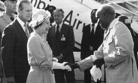Kenneth Kaunda greets the Queen and the Duke of Edinburgh upon thier arrival in Lusaka in 1979