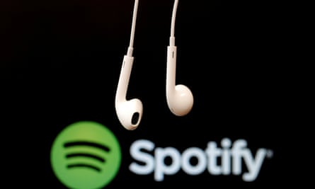spotify logo and earbuds