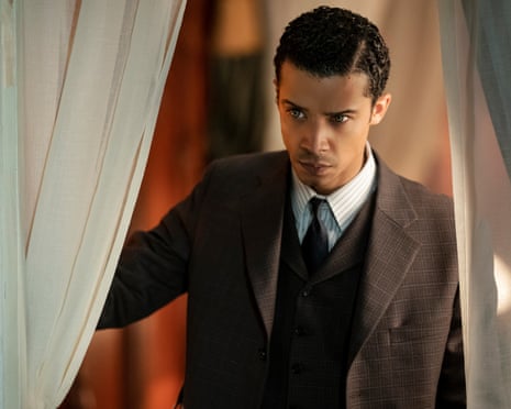 Jacob Anderson as Louis De Point Du Lac - Interview with the Vampire _ Season 1, Episode 3, Photo Credit: Alfonso Bresciani/AMC