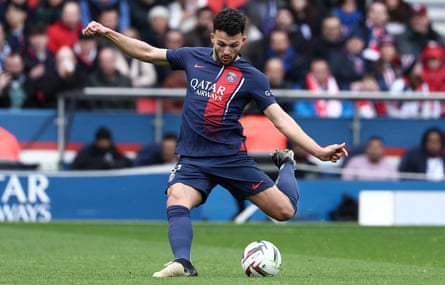 Gonçalo Ramos gave PSG a 2-1 lead with a left-footed finish.