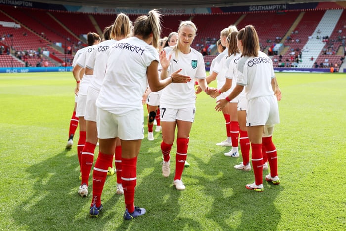Austrian football players warmed up.
