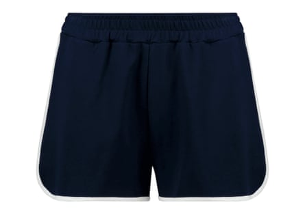 Sat Mag Shorts Feature Sports style £69, Baukjen (W)