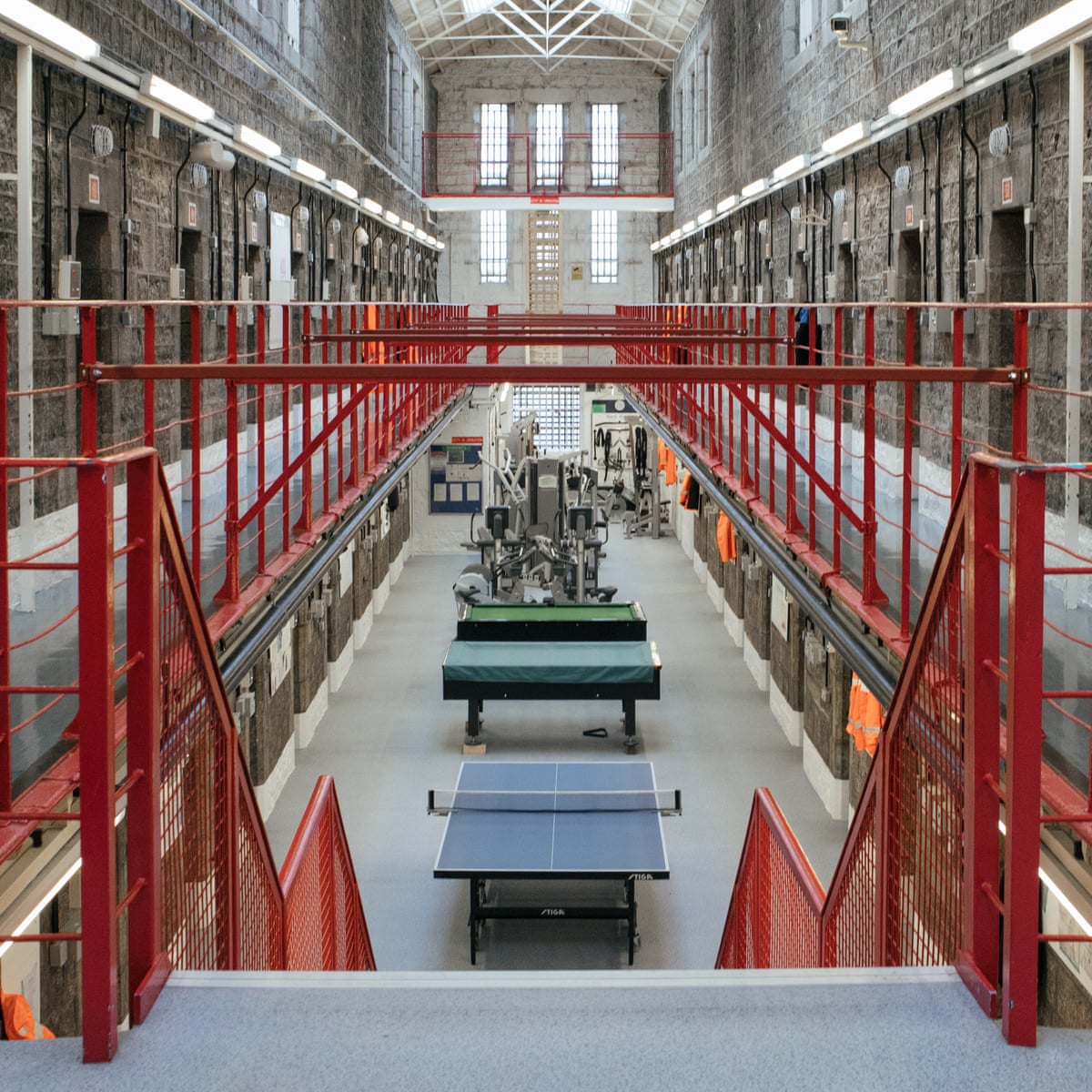 self harm in english and welsh prisons up 14 last year prisons and probation the guardian