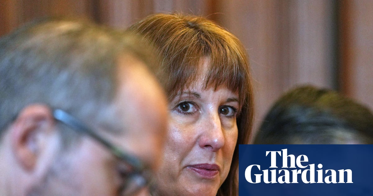 UK economy unexpectedly flatlined in January, official figures show