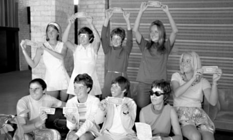 The ‘Original 9’ women’s players who decided to break away from the male game show off their one-dollar contracts 50 years ago this week.