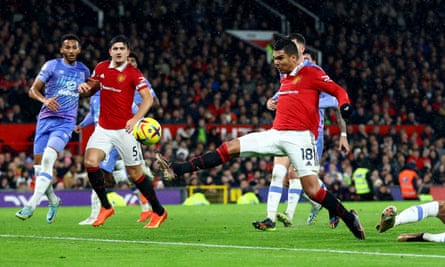 Casemiro’s volley puts Manchester United ahead