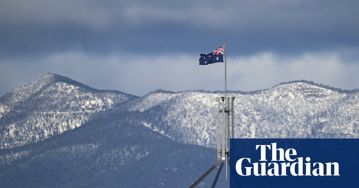 Winter australia warmer forecast abc drier supplied meteorology bom bureau likely average says much than Late-winter wonderland: snow falls on NSW and Canberra – in pictures