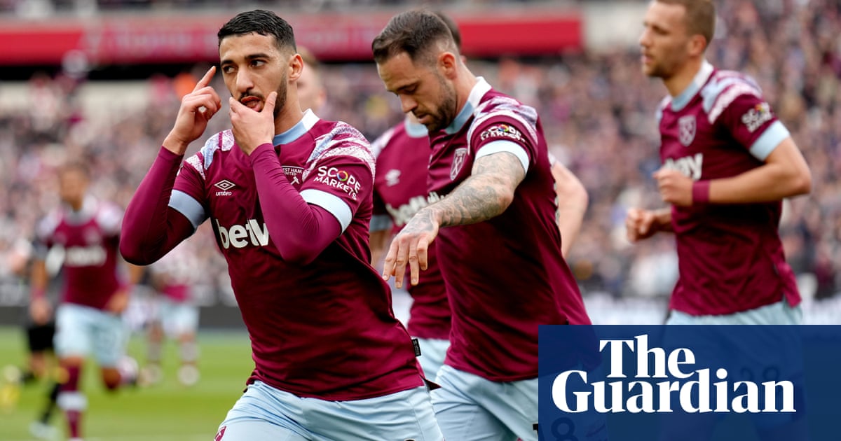 Benrahma penalty scant relief for West Ham as Watkins earns Aston Villa point