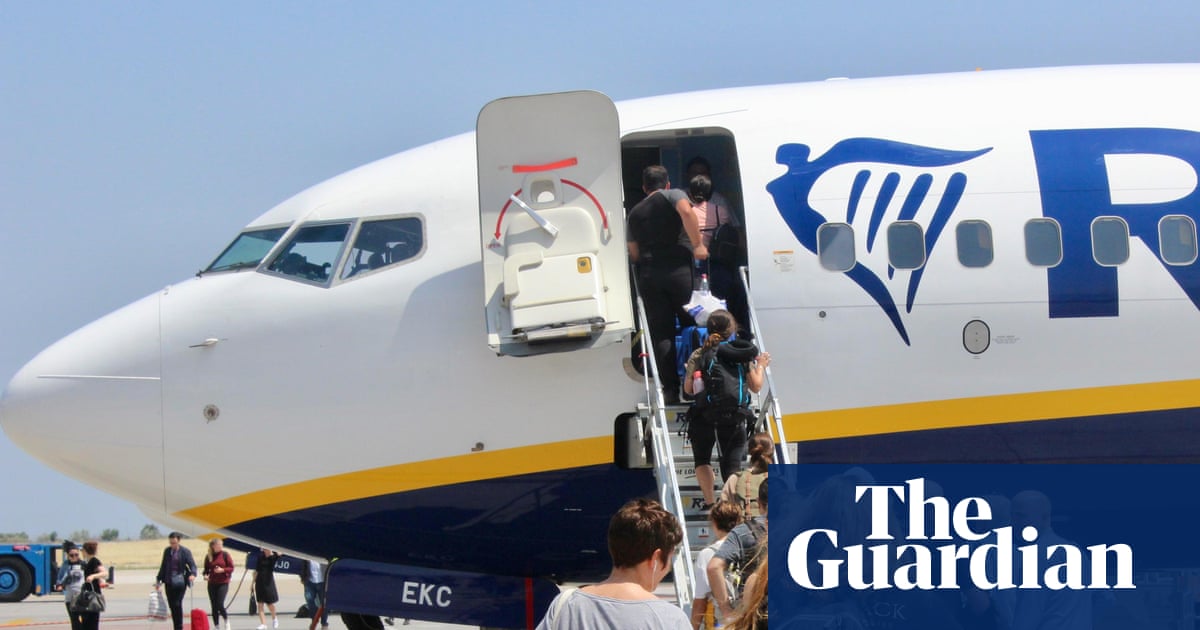 Η Ryanair έχει «σχεδόν μηδενικές ανησυχίες» για τις ελλείψεις καυσίμων, αλλά προειδοποιεί για μελλοντικές αυξήσεις των τιμών
