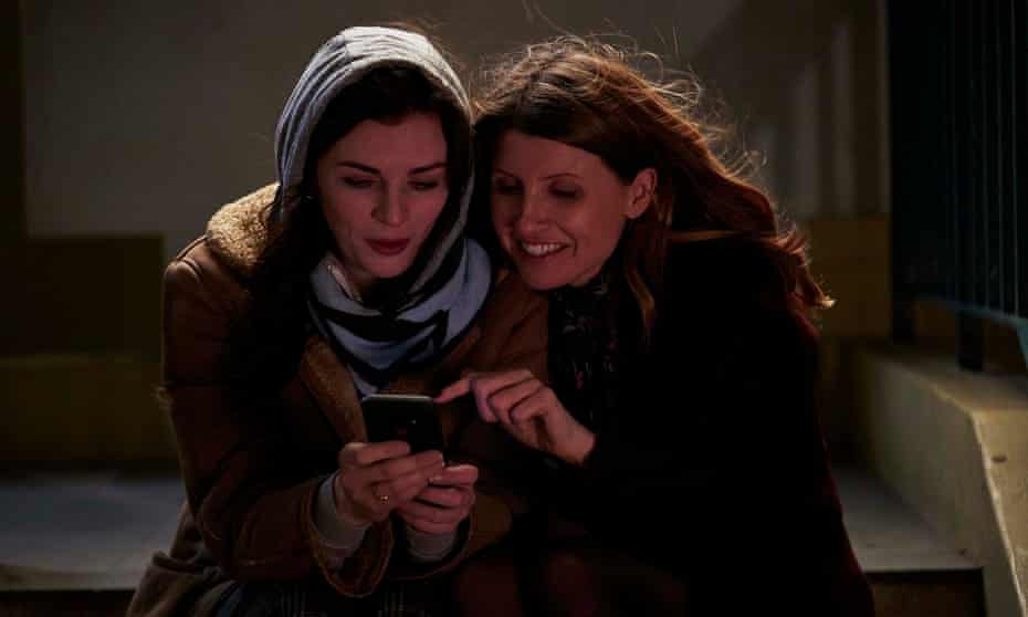 Aine (Aisling Bea) and Shona (Sharon Horgan) in This Way Up.