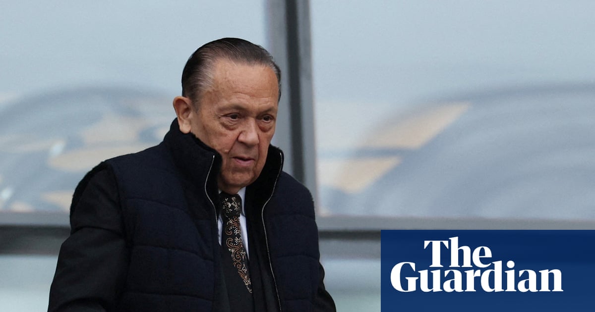 Boardroom struggle deepens gloom as West Ham prepare for life on the outside