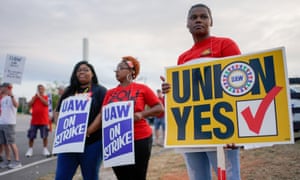 General Motors assembly workers and their supporters gather to picket outside the General Motors Bowling Green plant in Bowling Green, Kentucky, on 20 September.
