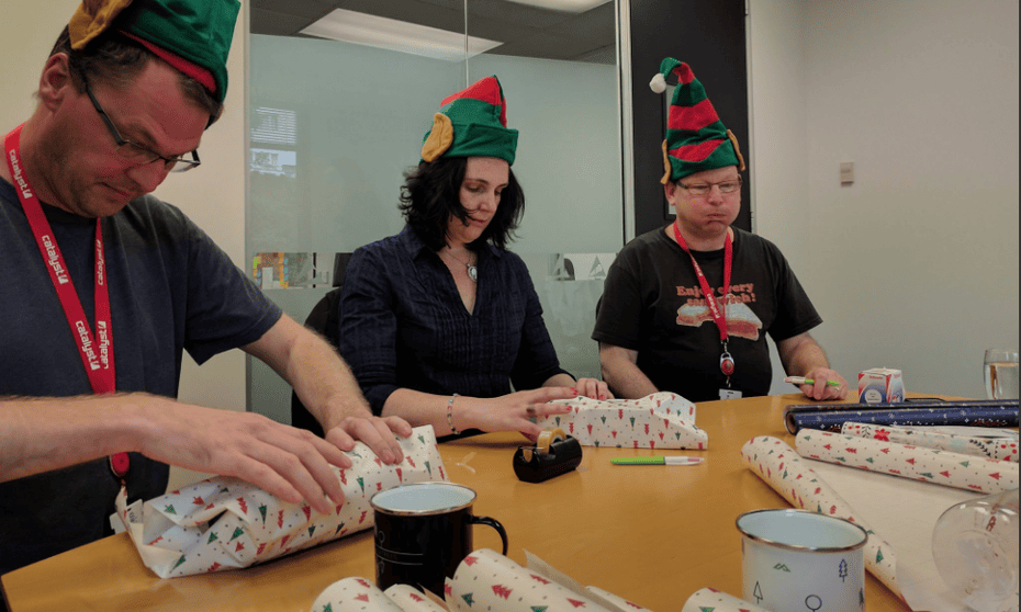 Tinsel And Twitter New Zealand S Secret Santa Matches Social Media Strangers New Zealand The Guardian Tinsel And Twitter New Zealand S Secret Santa Matches Social Media Strangers New Zealand The Guardian