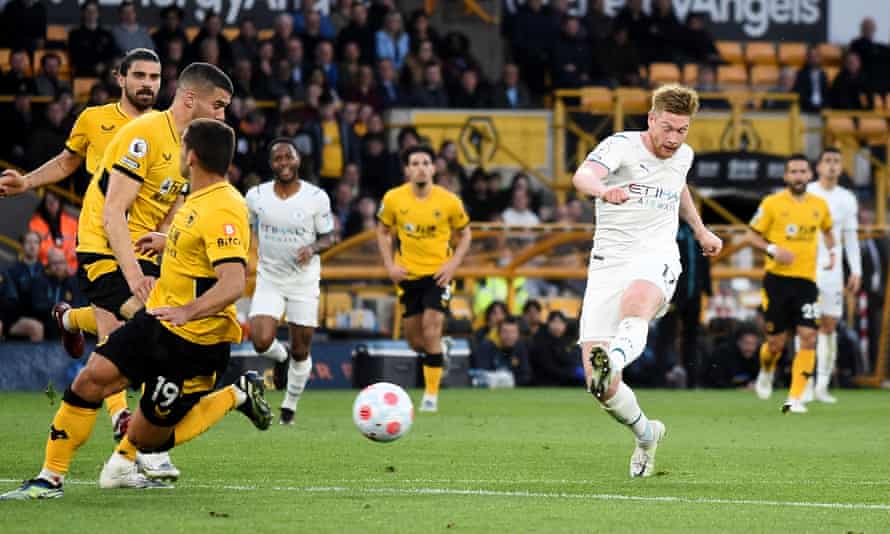 Kevin De Bruyne sets Manchester City standard Erling Haaland must match | Premier League 2 Kevin De Bruyne scores his third goal against Wolves with a left-footed strike