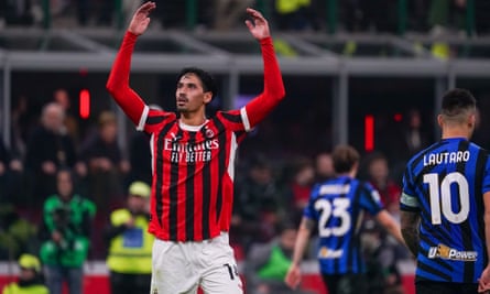 Tijjani Reijnders celebrates during the Serie A match between Milan and Inter