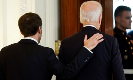 Macron, ortak basın toplantısının ardından Joe Biden ile yola çıktı.