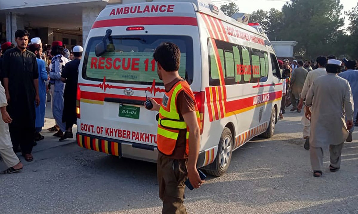 Pakistan police suspect Islamic State in bomb blast that killed at least 44  | Pakistan | The Guardian