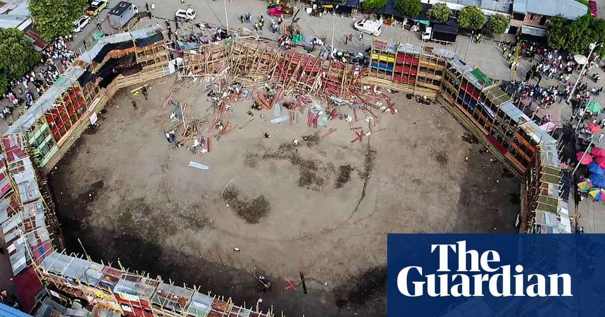 Drone footage captures the moment a bullfight stand collapses in Colombia – video
