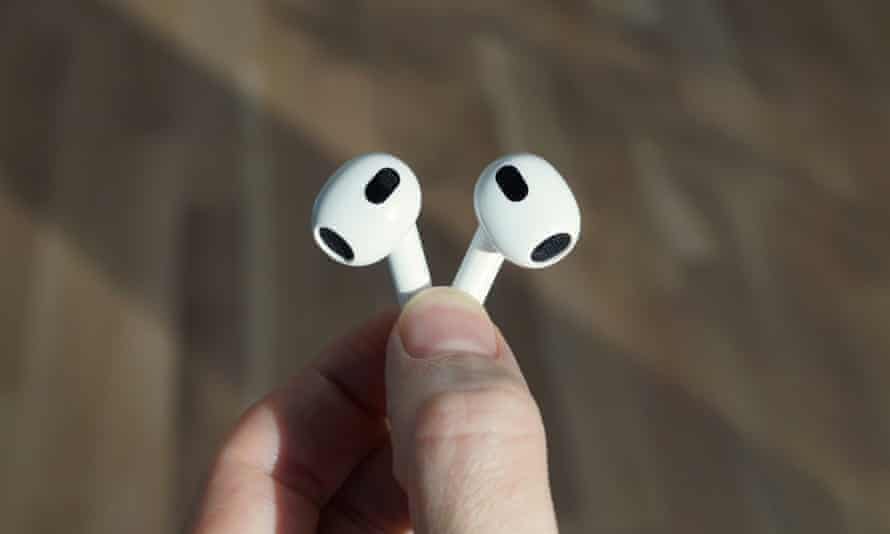 Apple Airpods 3 Review Solid Revamp With Better Fit And Longer Battery Apple The Guardian Apple Airpods 3 Review Solid Revamp With Better Fit And Longer Battery Apple The Guardian