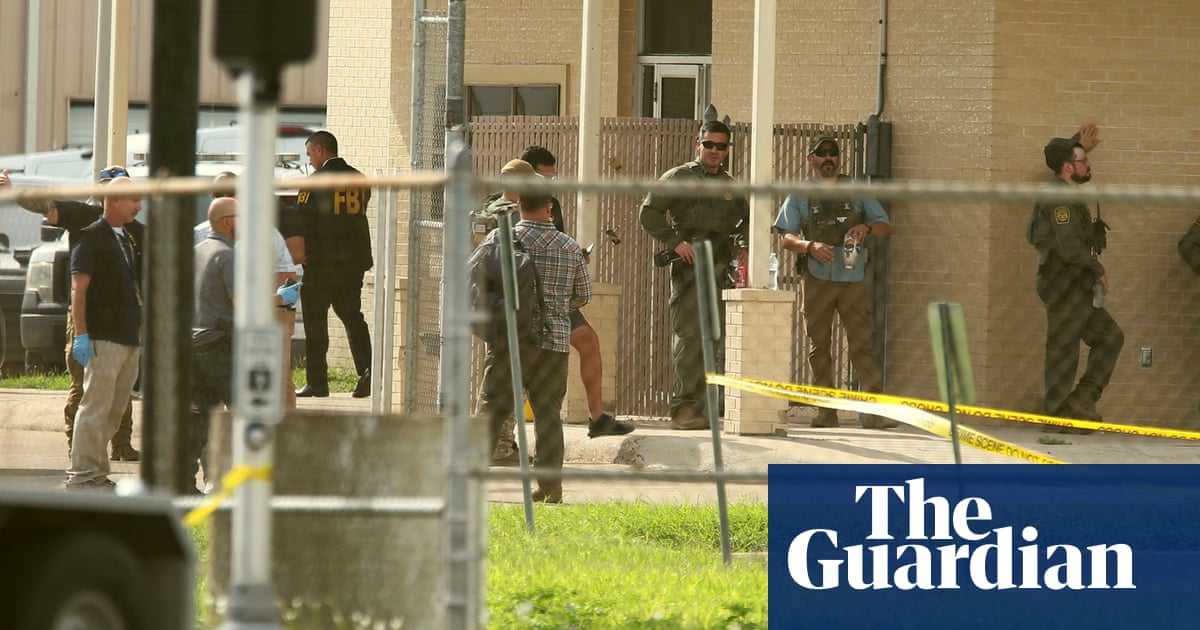 Man with assault rifle killed after shooting at Texas border patrol facility