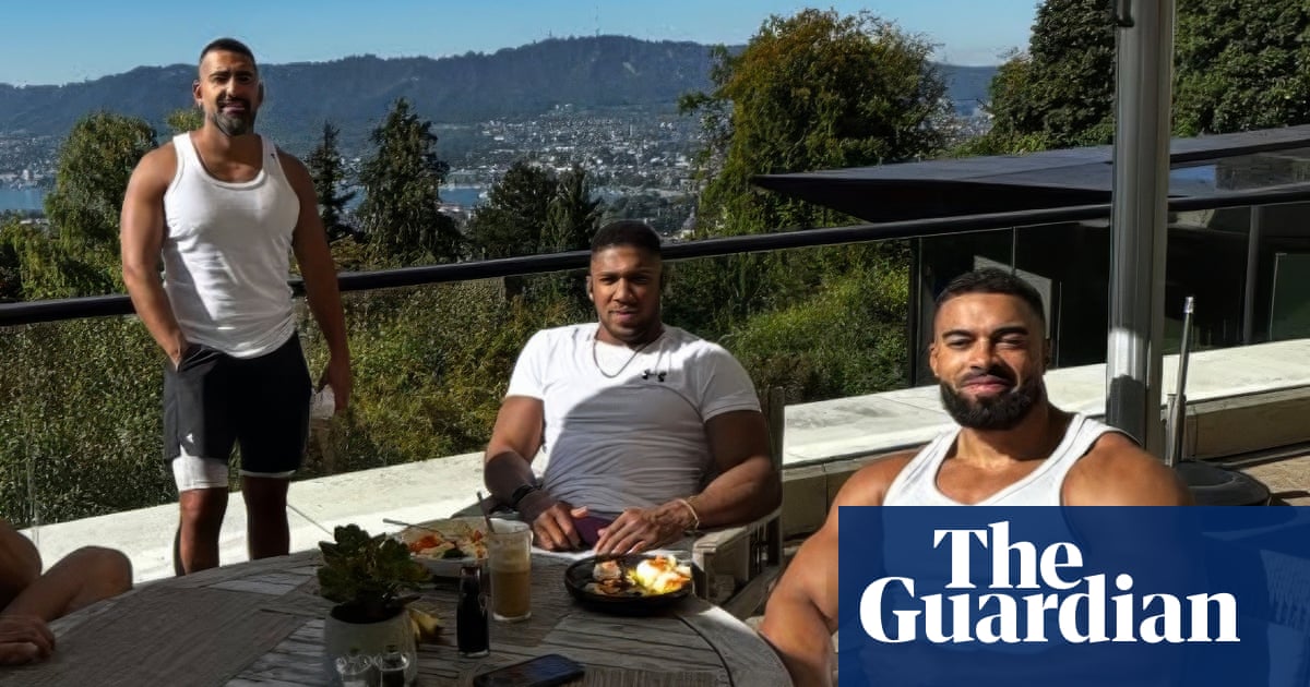 Anthony Joshua: Friends Die in Car Crash – Latest Updates Anthony Joshua: Friends Die in Car Crash – Latest Updates