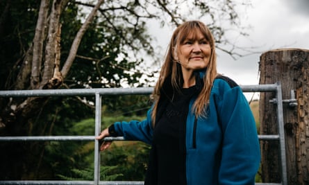 تخطط ليزا ستور لبيع المنتجات عند بوابة المزرعة، عبر صناديق الخضار وفي أسواق المزارعين.