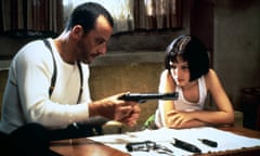 1994, LEON: THE PROFESSIONAL<br>JEAN RENO &amp; NATALIE PORTMAN Character(s): Leon, Mathilda Film 'LEON: THE PROFESSIONAL; LÉON' (1994) Directed By LUC BESSON 14 September 1994 SSW91712 Allstar/GAUMONT (FR 1994) **WARNING** This Photograph is for editorial use only and is the copyright of GAUMONT and/or the Photographer assigned by the Film or Production Company &amp; can only be reproduced by publications in conjunction with the promotion of the above Film. A Mandatory Credit To GAUMONT is required. The Photographer should also be credited when known. No commercial use can be granted without written authority from the Film Company.