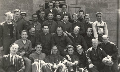 Some of the rescued German Jewish men at Kitchener Camp in 1939.
